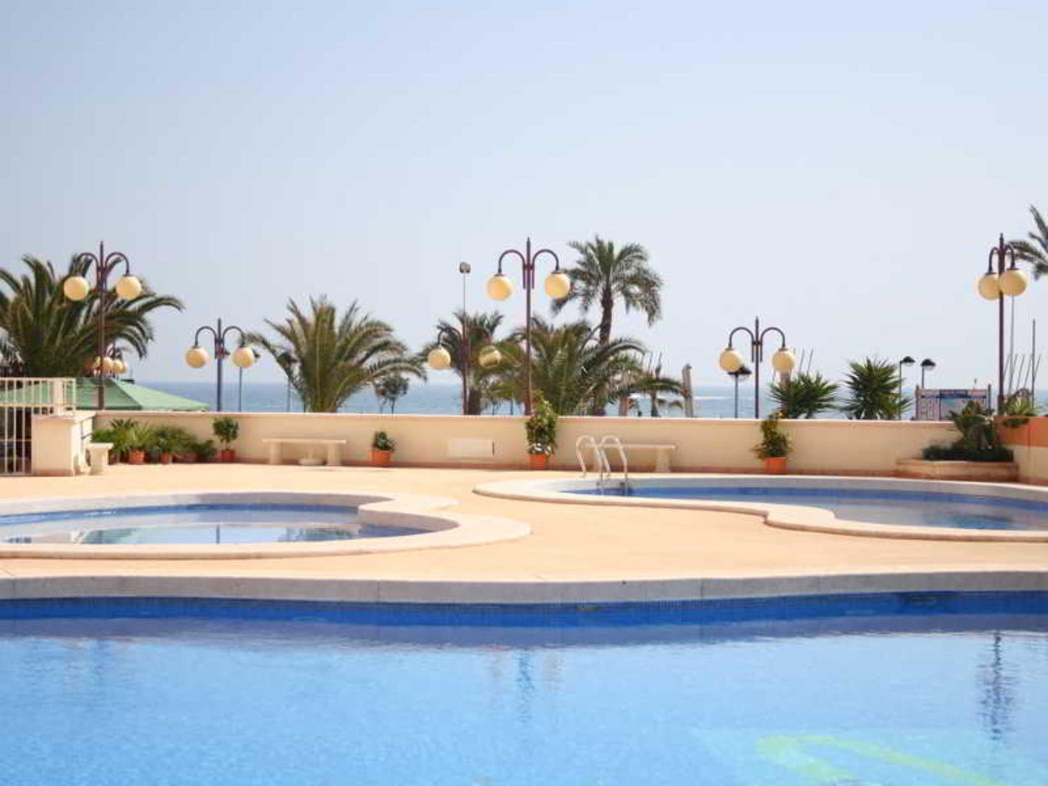 Apartamentos Zafiro Unitursa Calp Extérieur photo