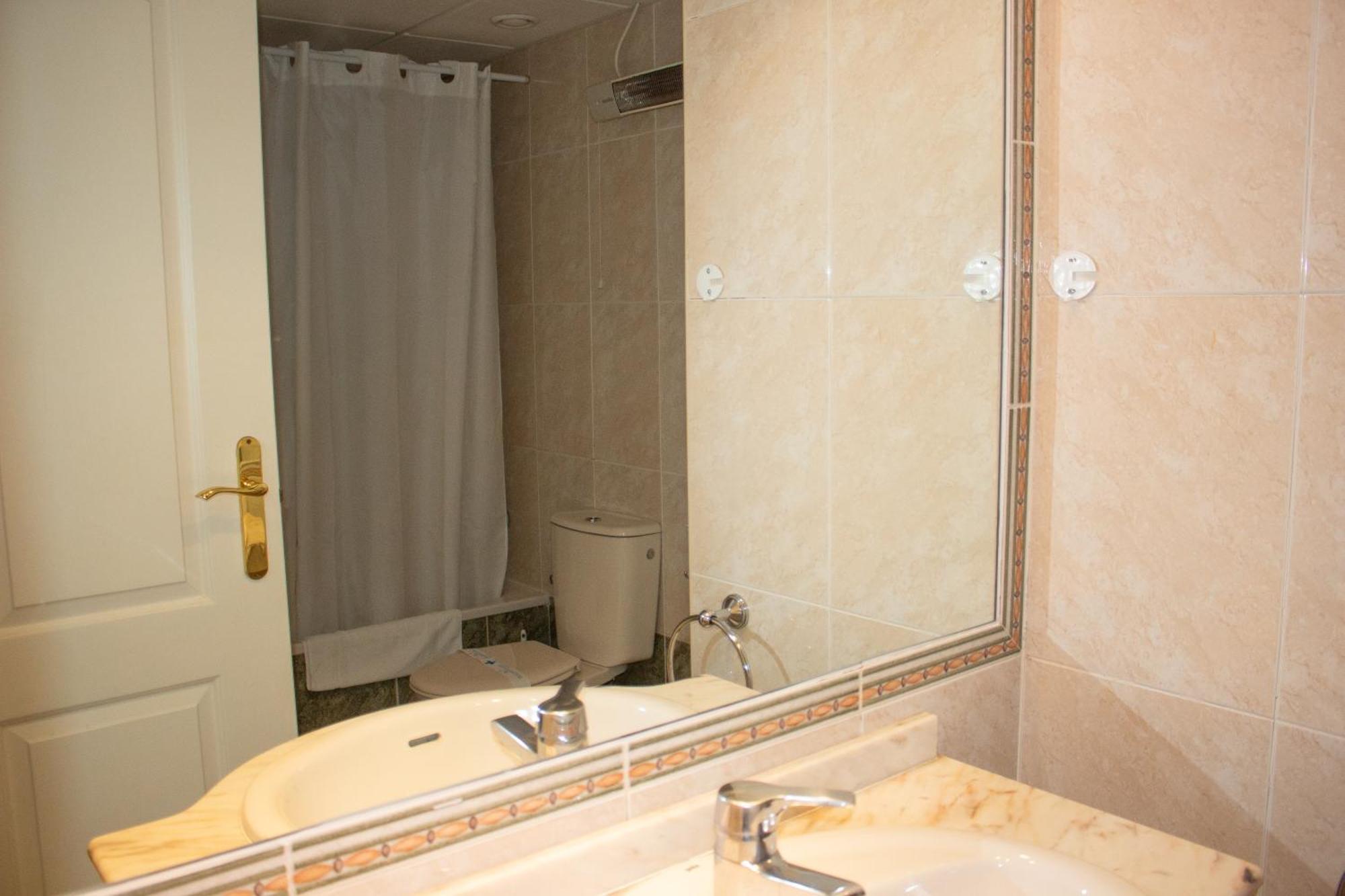 Apartamentos Zafiro Unitursa Calp Extérieur photo